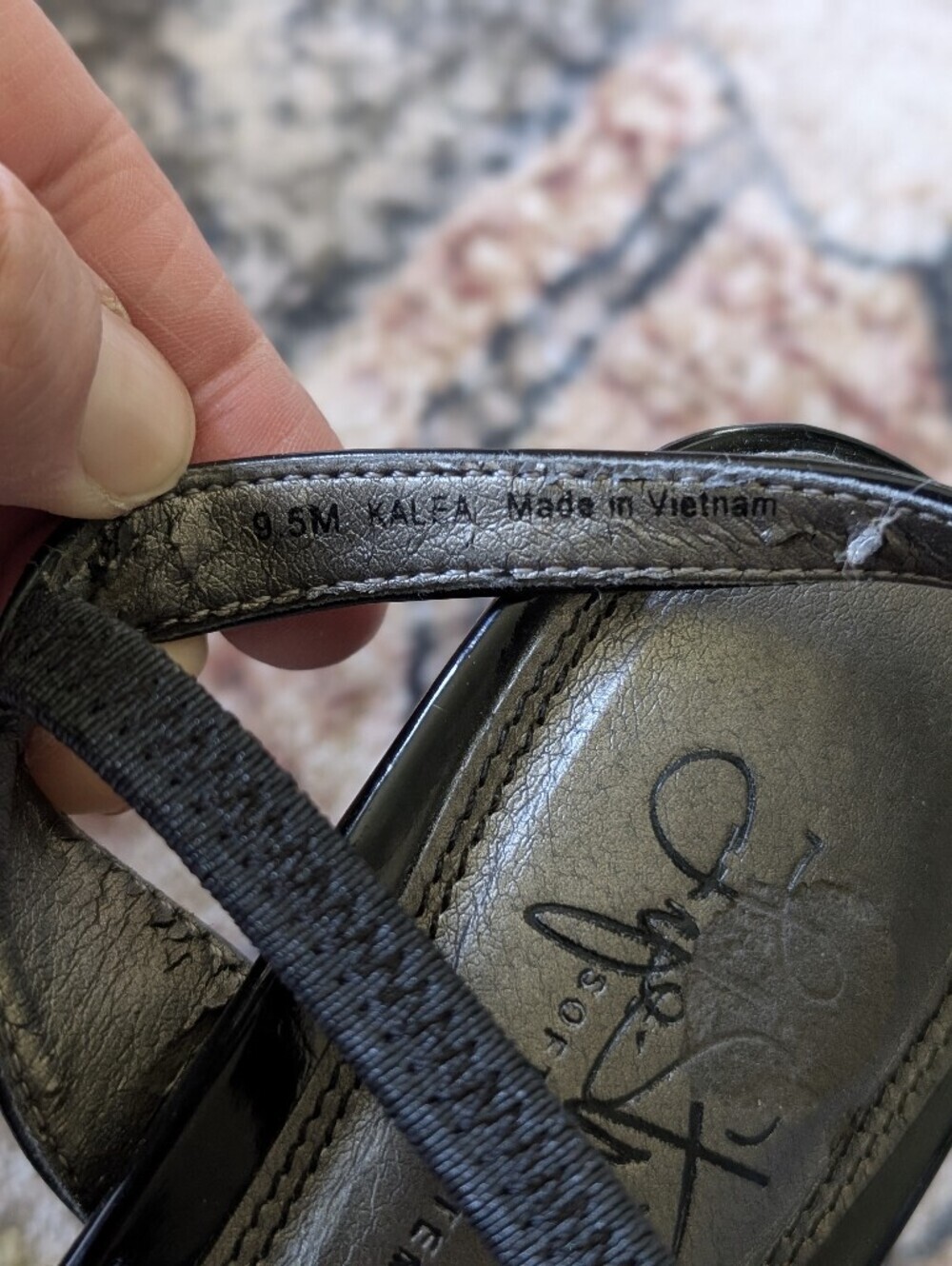 Size 9.5 Women's Shoes - Picture 8 of 15